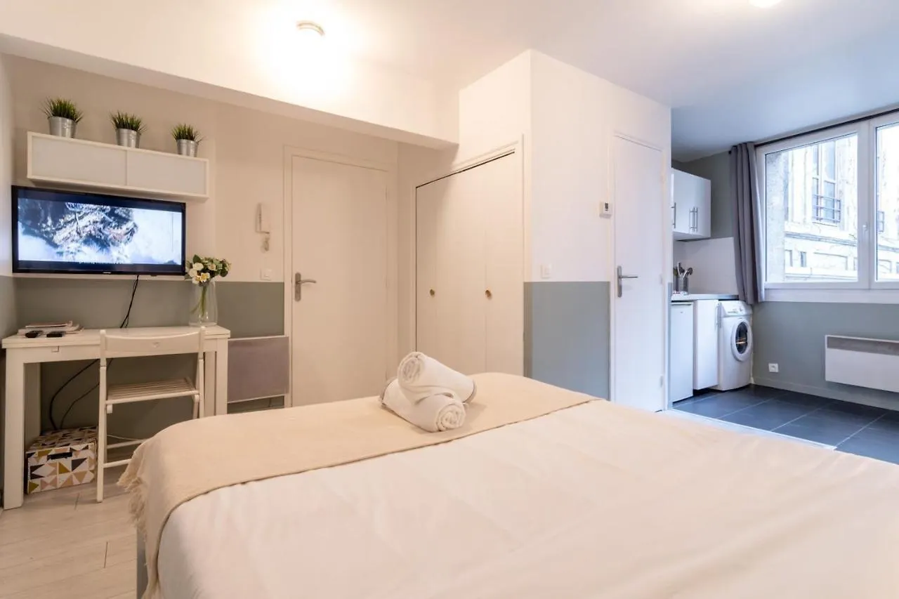 Superb Fully-Equipped Studio Near Grand Place Lille France